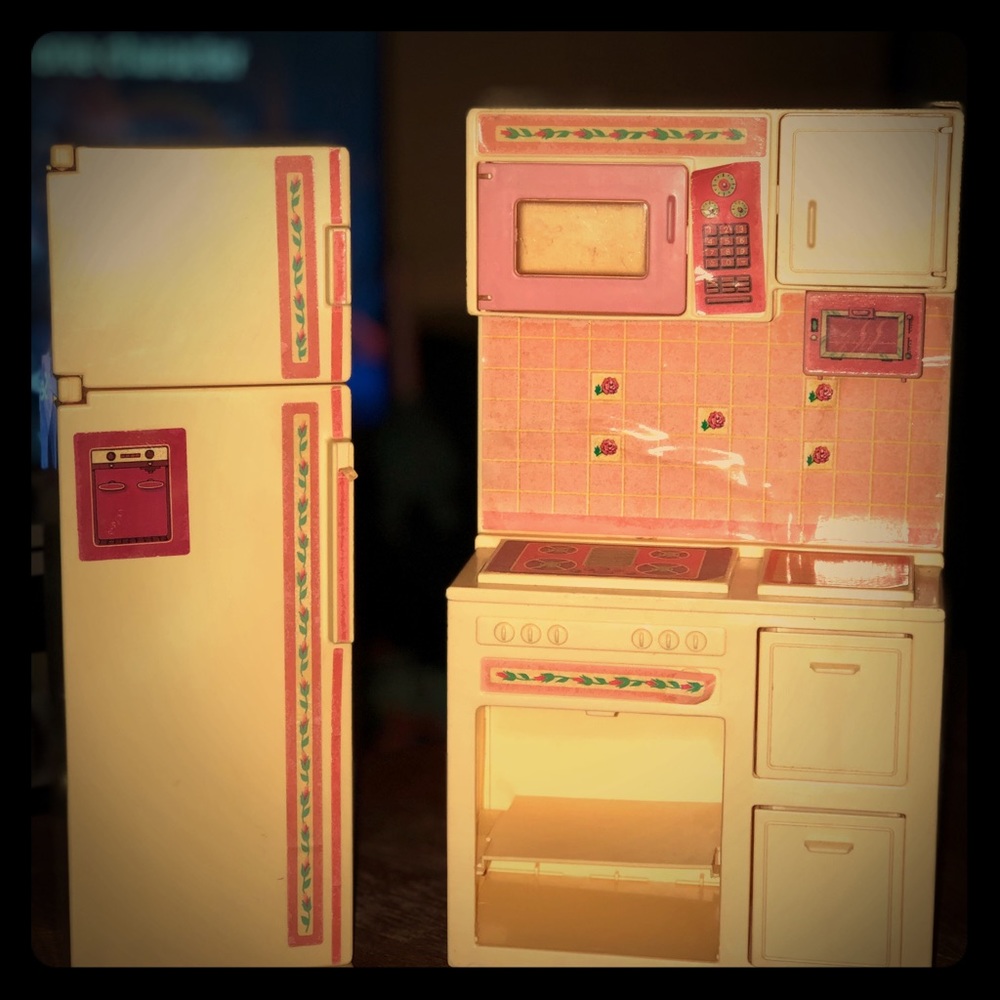 Vintage 1980s Barbie Stove and Refrigerator.